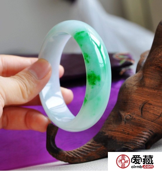 購買翡翠