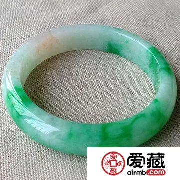 如何鉴定翡翠真假