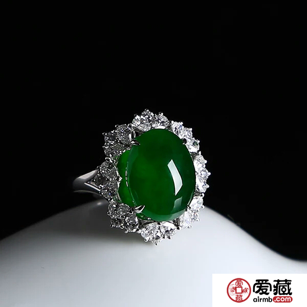 玻璃种帝王绿翡翠鉴定
