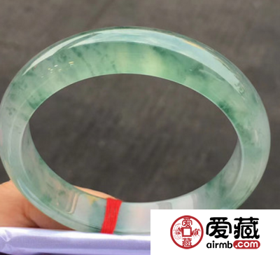 如何选购翡翠？翡翠选购有哪些关键？