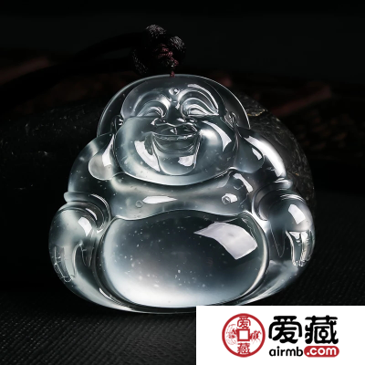 气候干燥如何更好地保养翡翠？