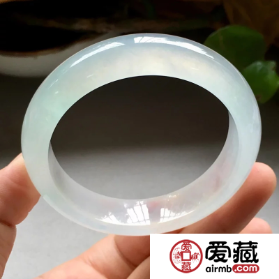 什么是水种翡翠？水种翡翠有什么特点