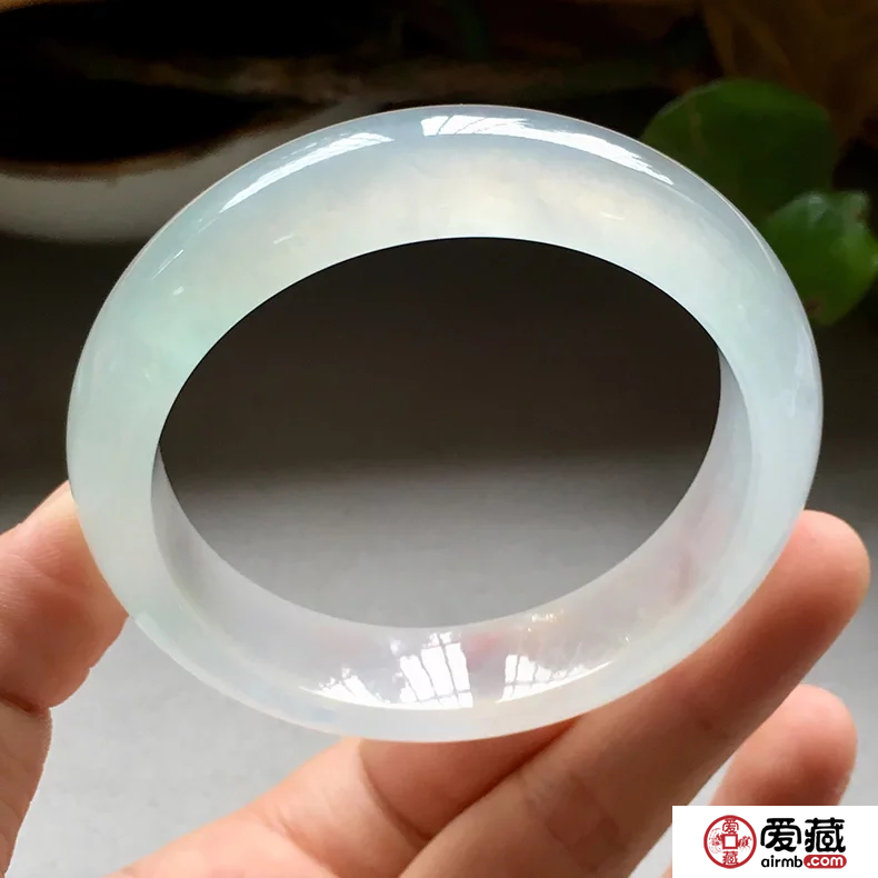 什么是水種翡翠？水種翡翠有什么特點(diǎn)