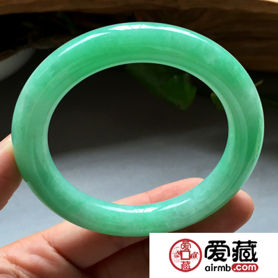 高冰满绿手镯鉴定