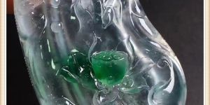 白玻璃種翡翠的保養(yǎng)方法