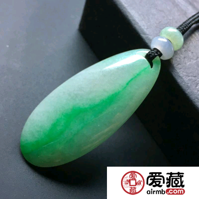白底糯种翡翠鉴赏价值如何