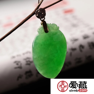 翡翠手镯哪里买是真的