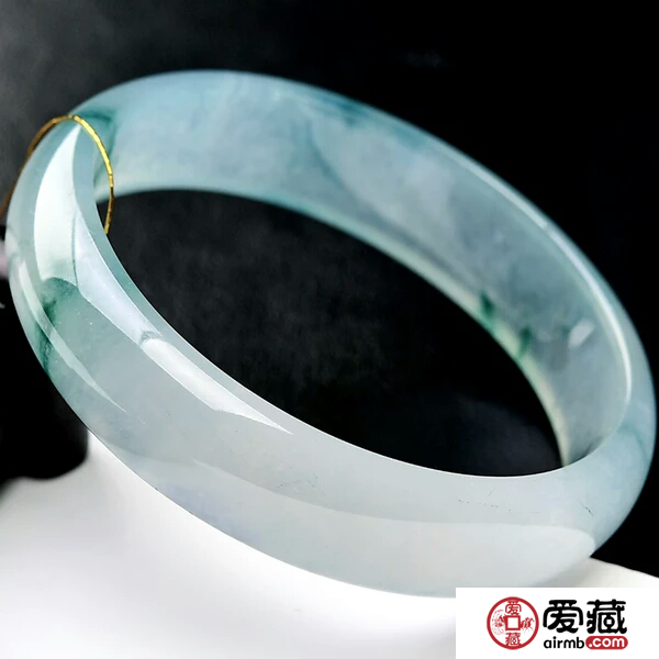 翡翠玉鐲怎么鑒別好