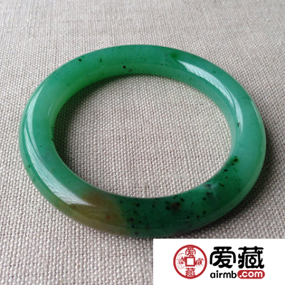 翡翠镯子鉴别方法