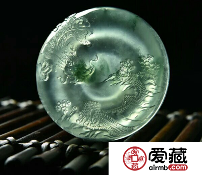 真正的玻璃种翡翠是什么样子的？