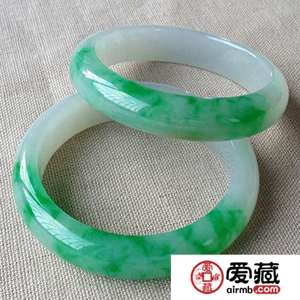 辨別白底青翡翠辦法有哪些？