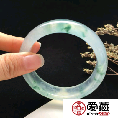 辨别水种翡翠有哪些办法？