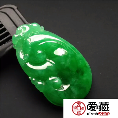 晴水翡翠真假的辨别技巧有哪些？