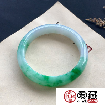 白底青翡翠真假怎么看