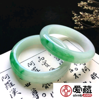 冰糯种翡翠真假如何鉴别？