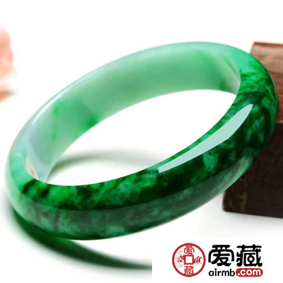 花青翡翠多少钱？想知道，就看过来