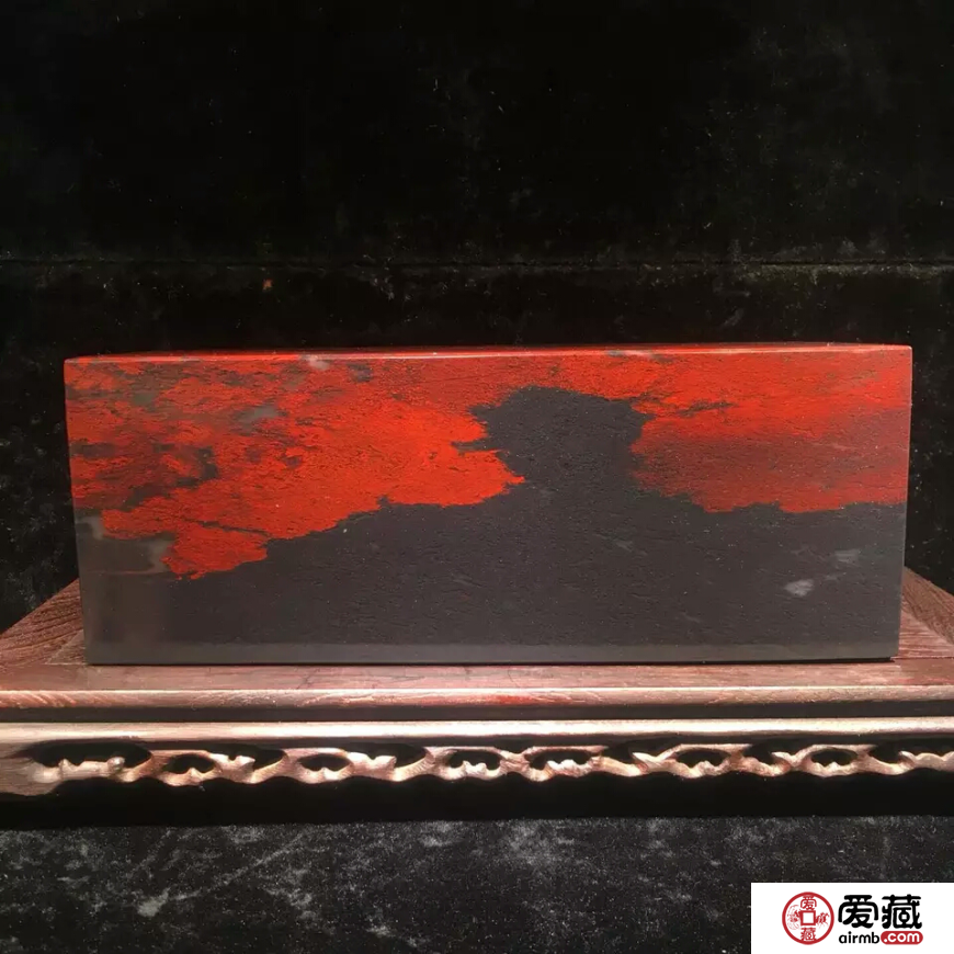 桂林鸡血玉价格的决定因素是什么？