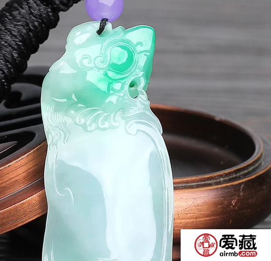 如何了解白底青翡翠的功效，看完这篇你就懂了