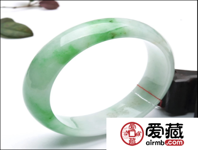 关于冰糯种翡翠手镯批发的问题，你应该知道
