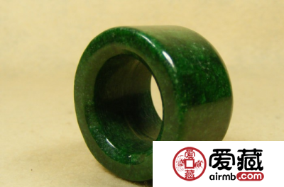简单介绍铁龙生翡翠功效，以及与干青种翡翠的区别