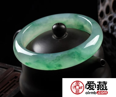 冰糯种翡翠的好坏应该如何鉴定