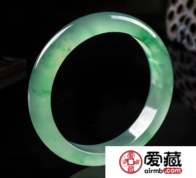云南旅游买翡翠防“掉坑”指南，早学会就不用被坑了