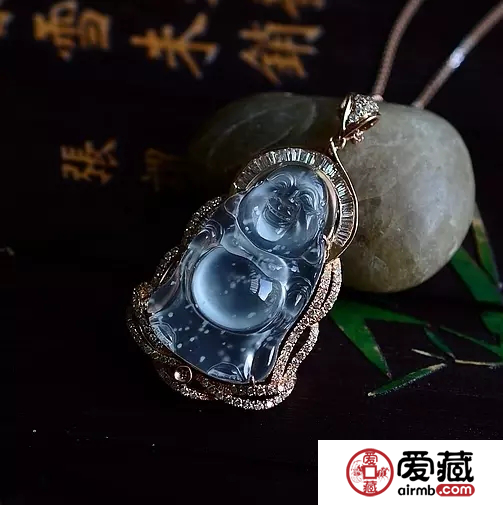 老坑玻璃种翡翠价格卖多少合适