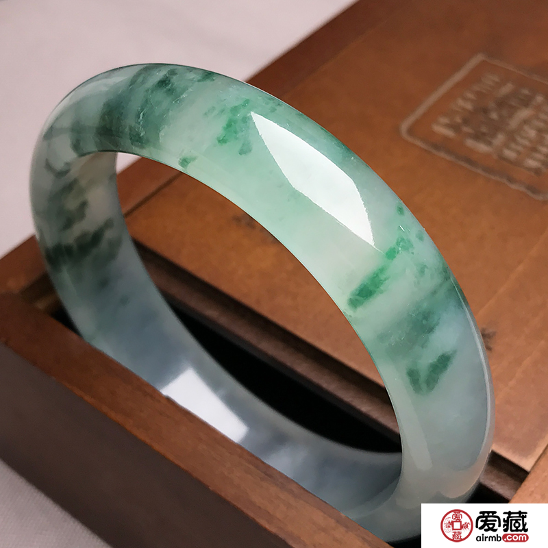 不买翡翠别想离开云南?旅游景区卖翡翠的套路有哪些?