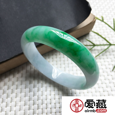 玻璃种翡翠和水沫子如何区别?