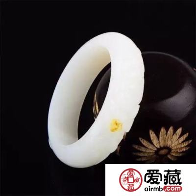 和田玉手镯如何保养？