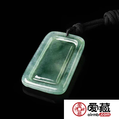 云南旅游花几万块赌的翡翠，怎么看是否值得?