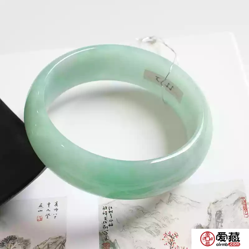 為什么有些豆種的翡翠價格比玻璃種的高呢?值得買嗎