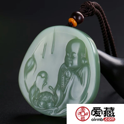 购买翡翠首饰时，怎样辨别翡翠的真假