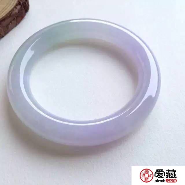 如何快速選擇翡翠手鐲？