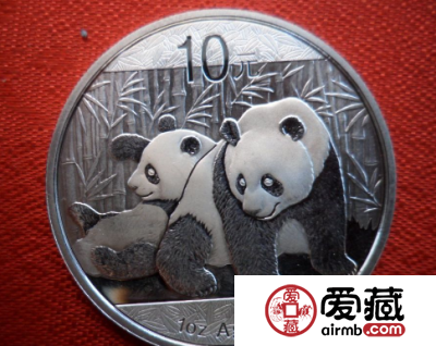 2010年熊猫银币和金币比怎么样