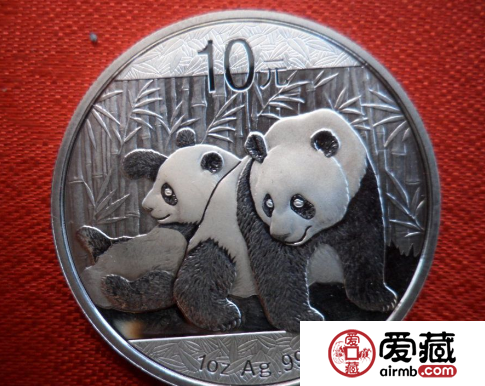 2010年熊猫银币和金币比怎么样