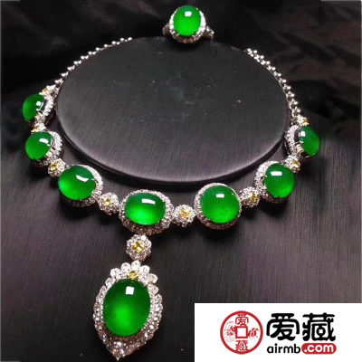 翡翠价格相差较大，它们的定价是如何来的?