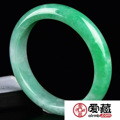 翡翠手镯价格，它的等级怎样去理解