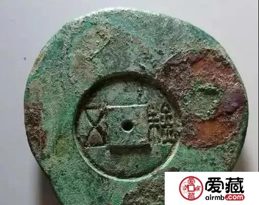 古钱币是如何铸造的？看完文章你就明白了！