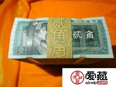 纸币翻新 “民间高手”，引热议 ：钱币市场上的骗局