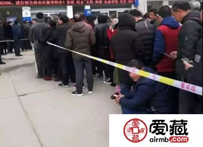 一次排队收益1500元！现场兑换冲击下，70周年纪念钞价格又涨了！