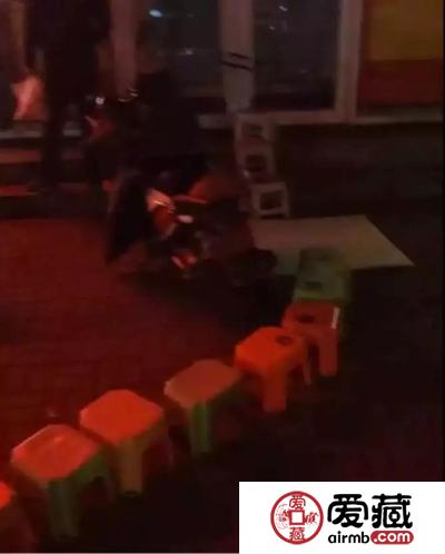 一次排队收益1500元！现场兑换冲击下，70周年纪念钞价格又涨了！