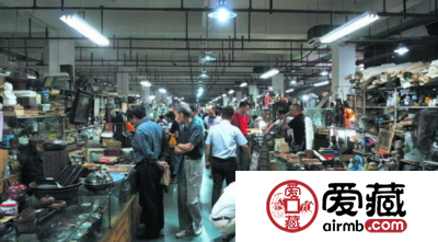 上海聚奇城邮币卡市场-长期收购旧版纸币\金银币\纪念钞\连体钞