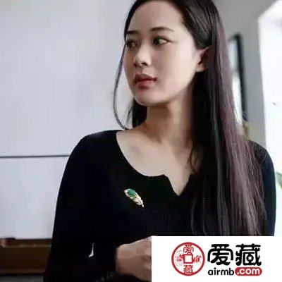 翡翠胸针如何佩戴会更优雅