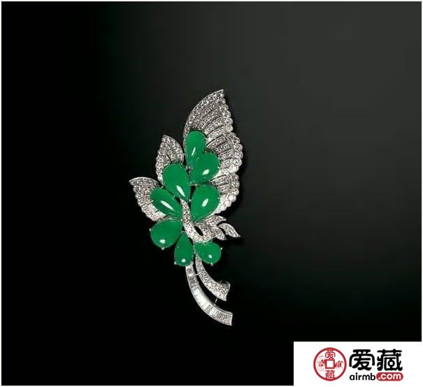 翡翠胸针如何佩戴会更优雅