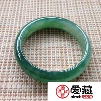 缅甸翡翠手镯如何保养，缅甸翡翠手镯的保养技巧