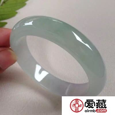 你知道翡翠手镯有多少种吗？每种的意义是什么？