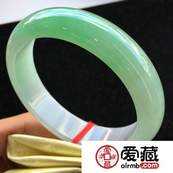 怎么鑒別翡翠真假？這些鑒別誤區(qū)你了解了嗎？