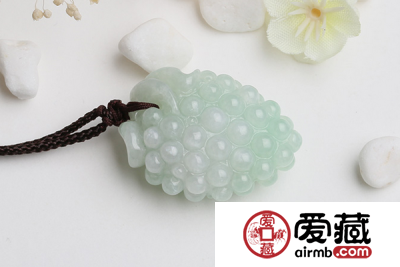 如何用翡翠葡萄挂件打造清新可爱风