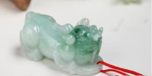 翡翠飾品的保養方法